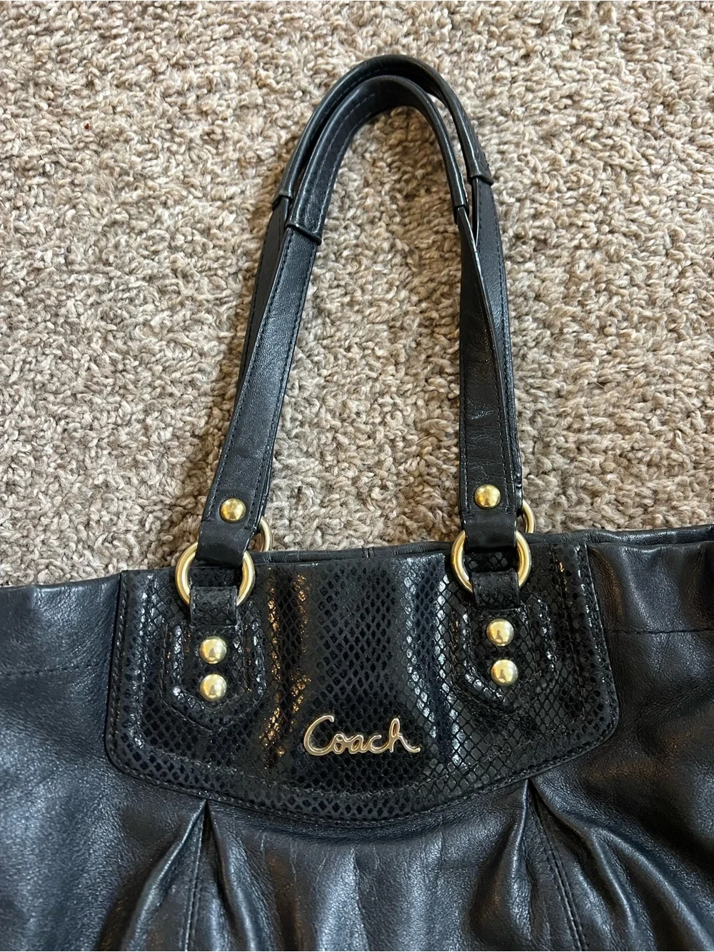 Coach soft black